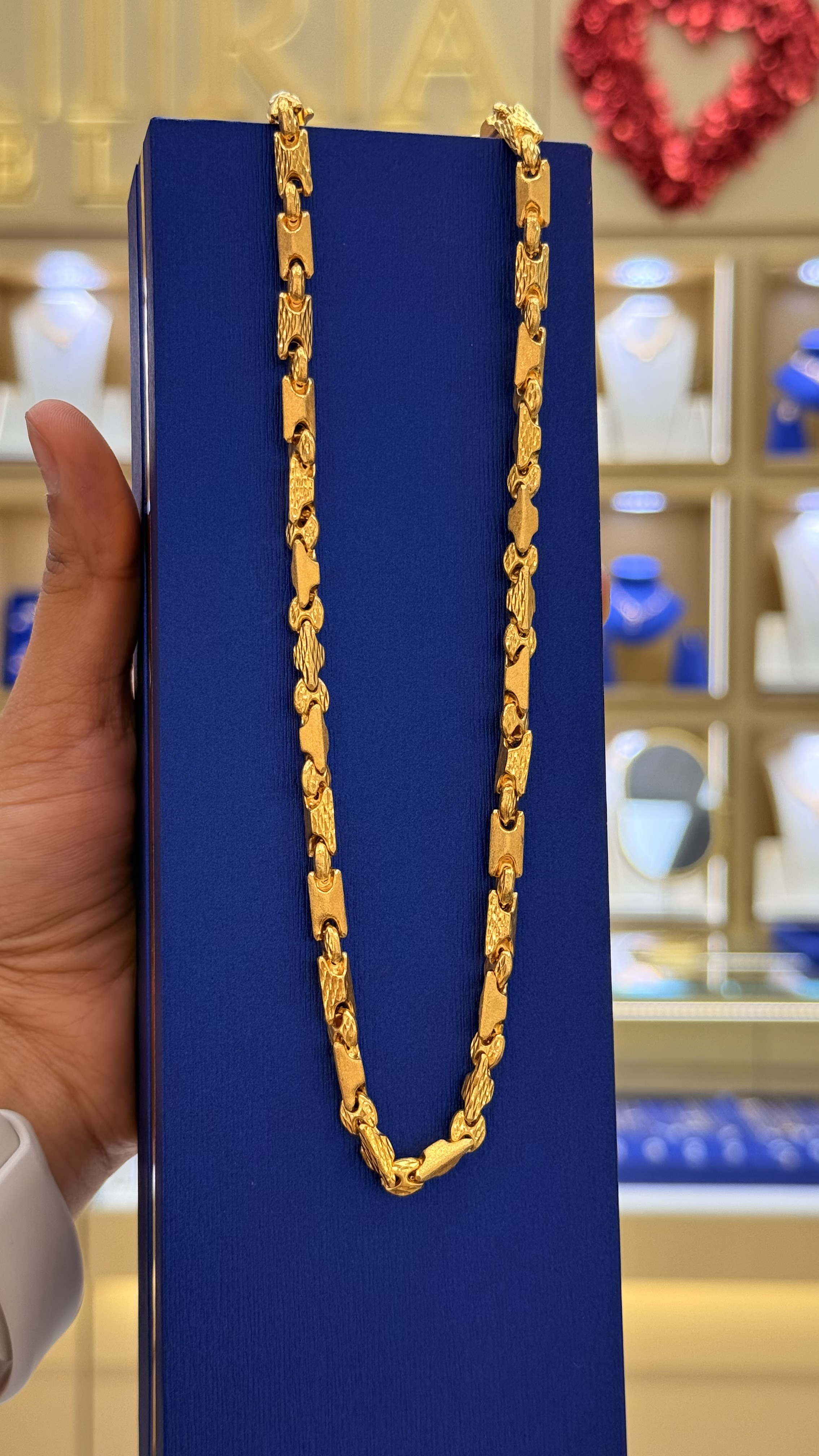 Men chain 34.43