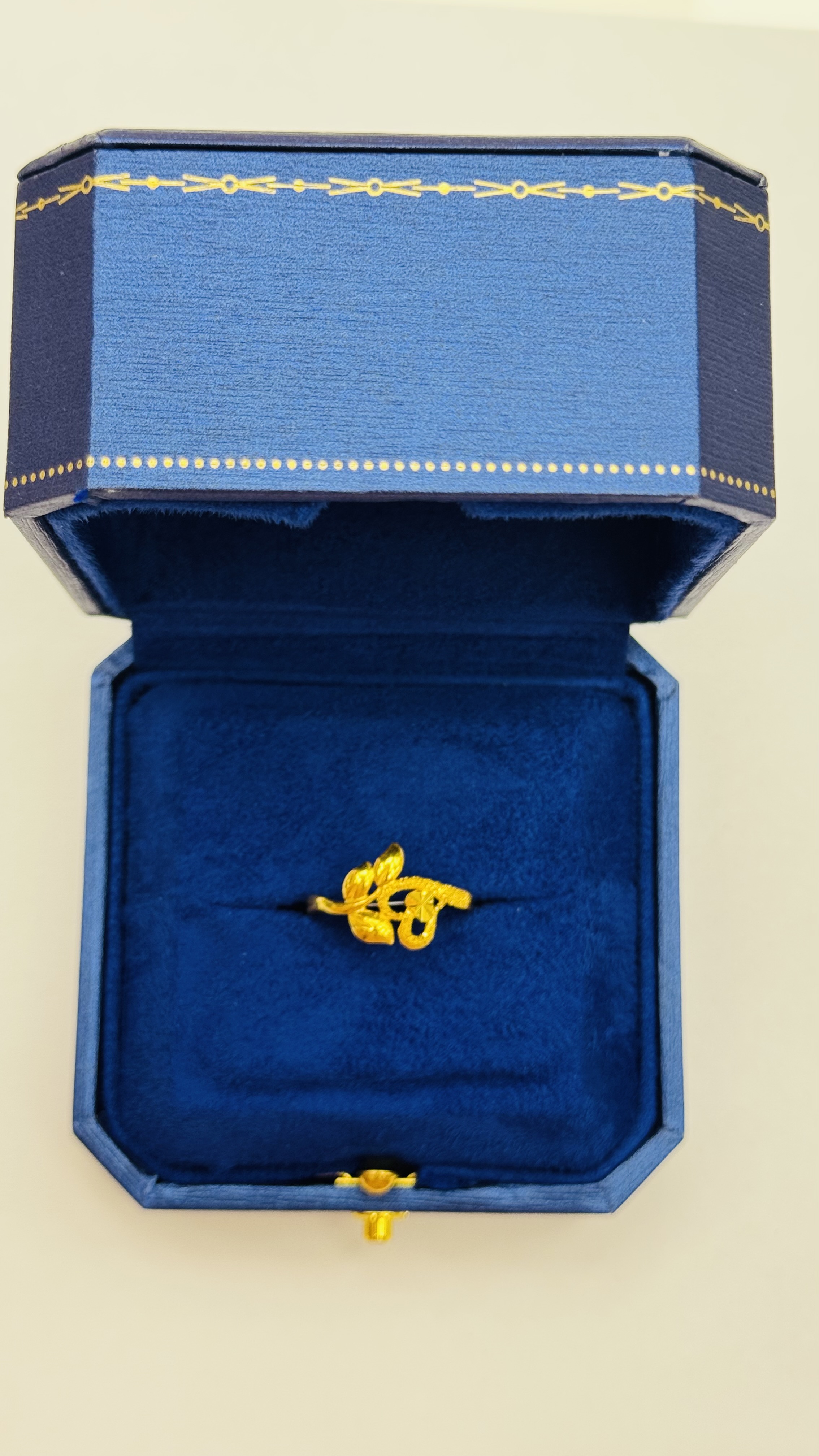 Women ring 2.058