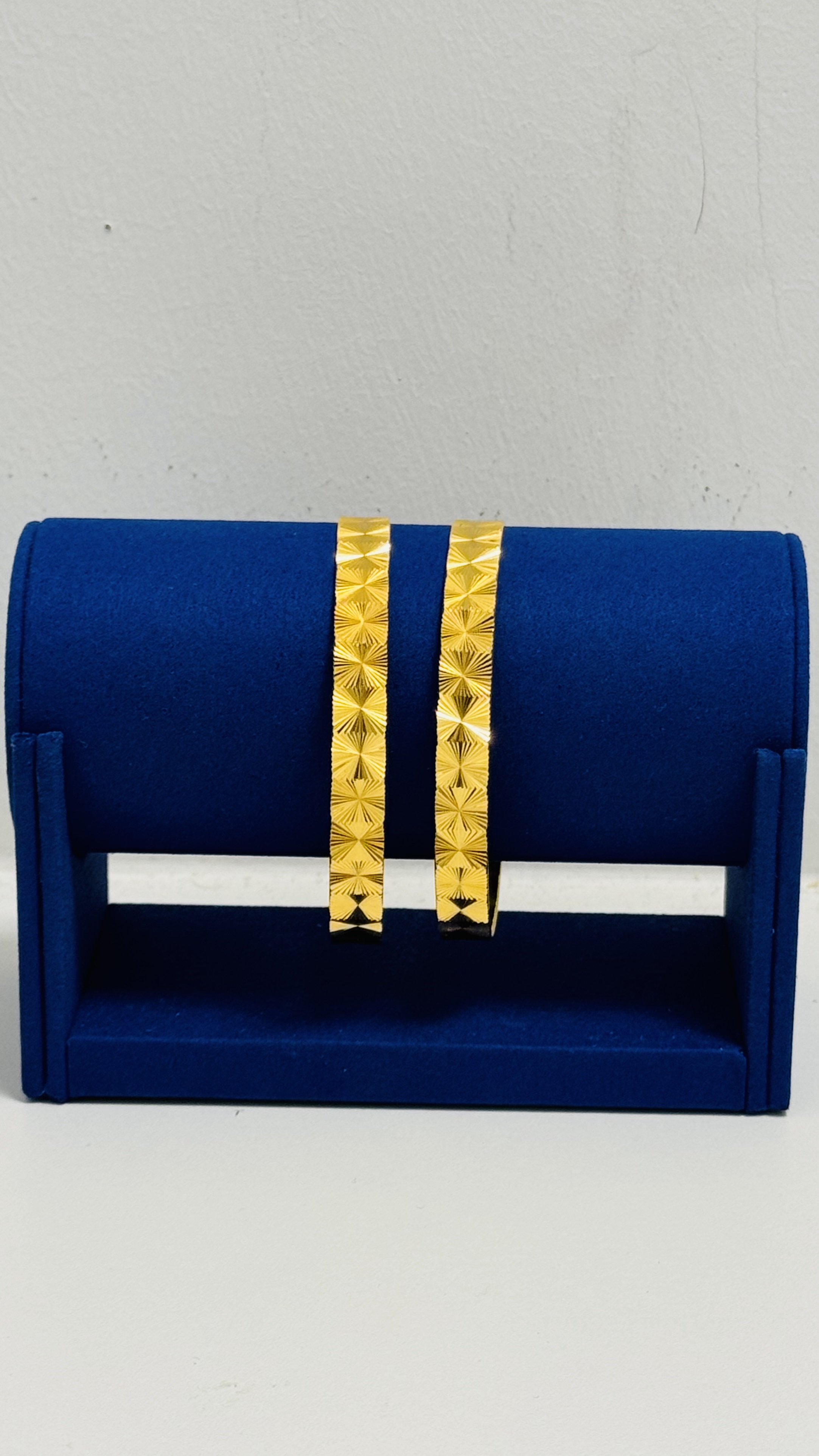 Women bangles 33.49g