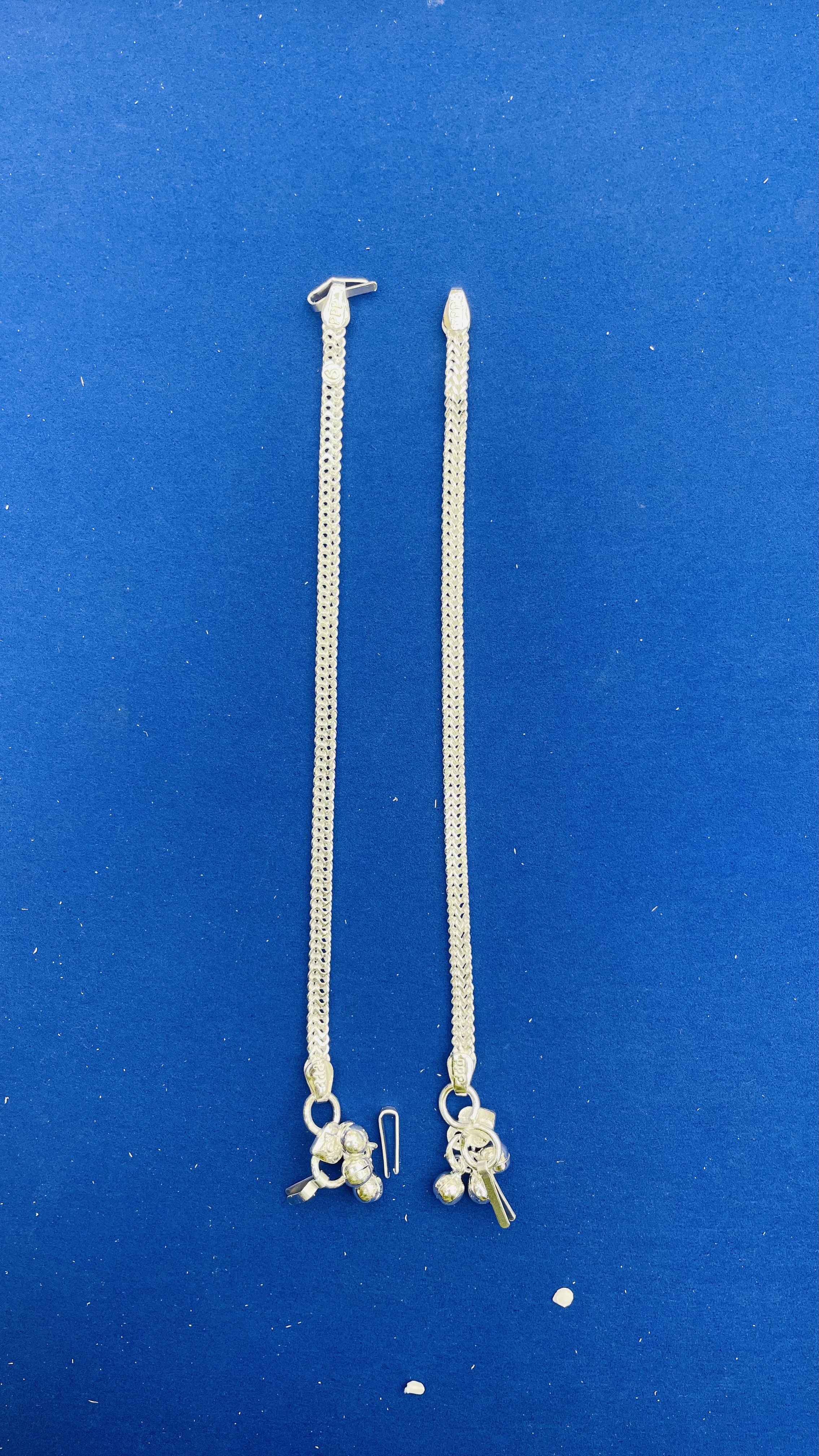 https://akirajewellery.com/product/Kids%20Anklet%2016.5g