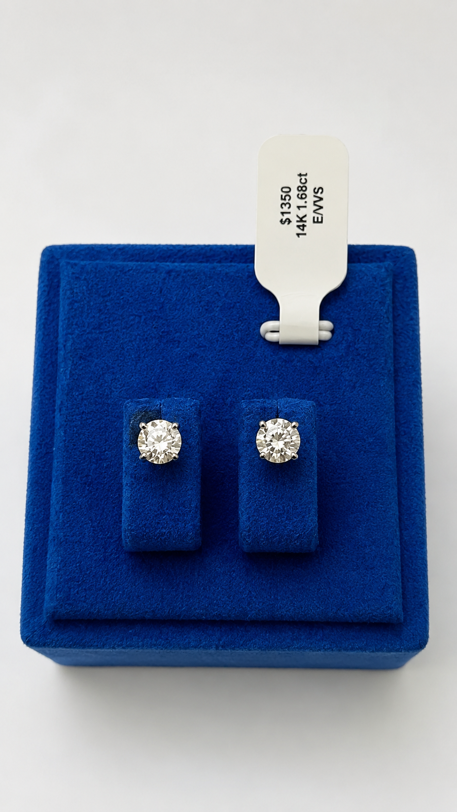 https://akirajewellery.com/product/Diamond%20Studs