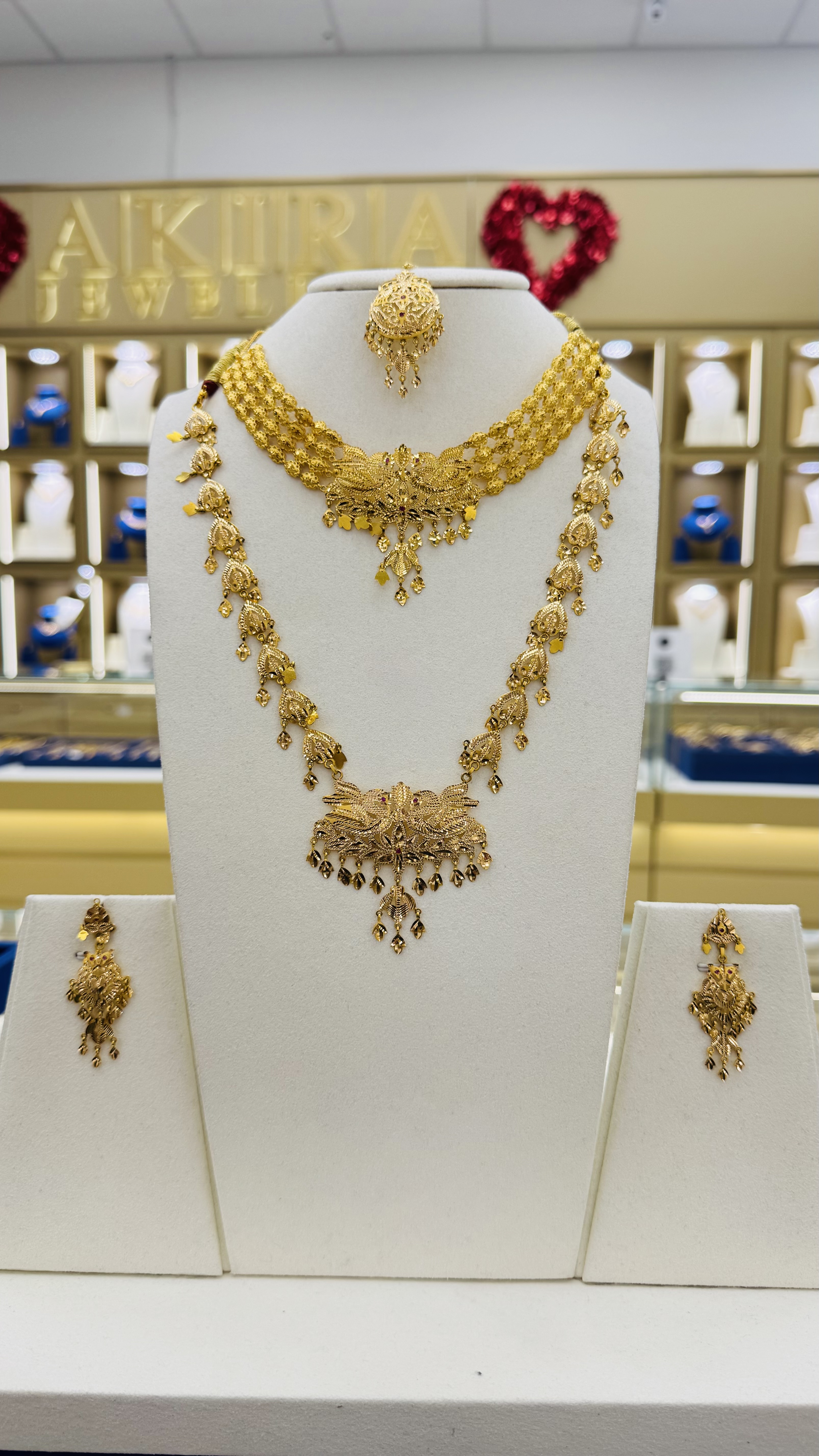 https://akirajewellery.com/product/Women%20necklace%2063.28