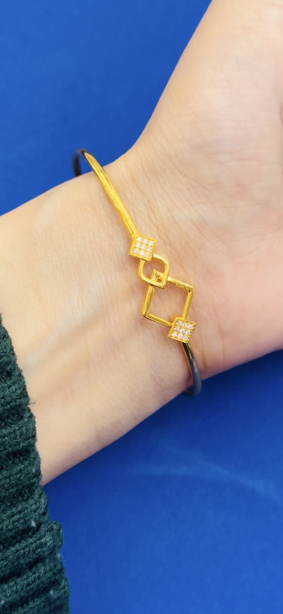 Women bracelet  5.62