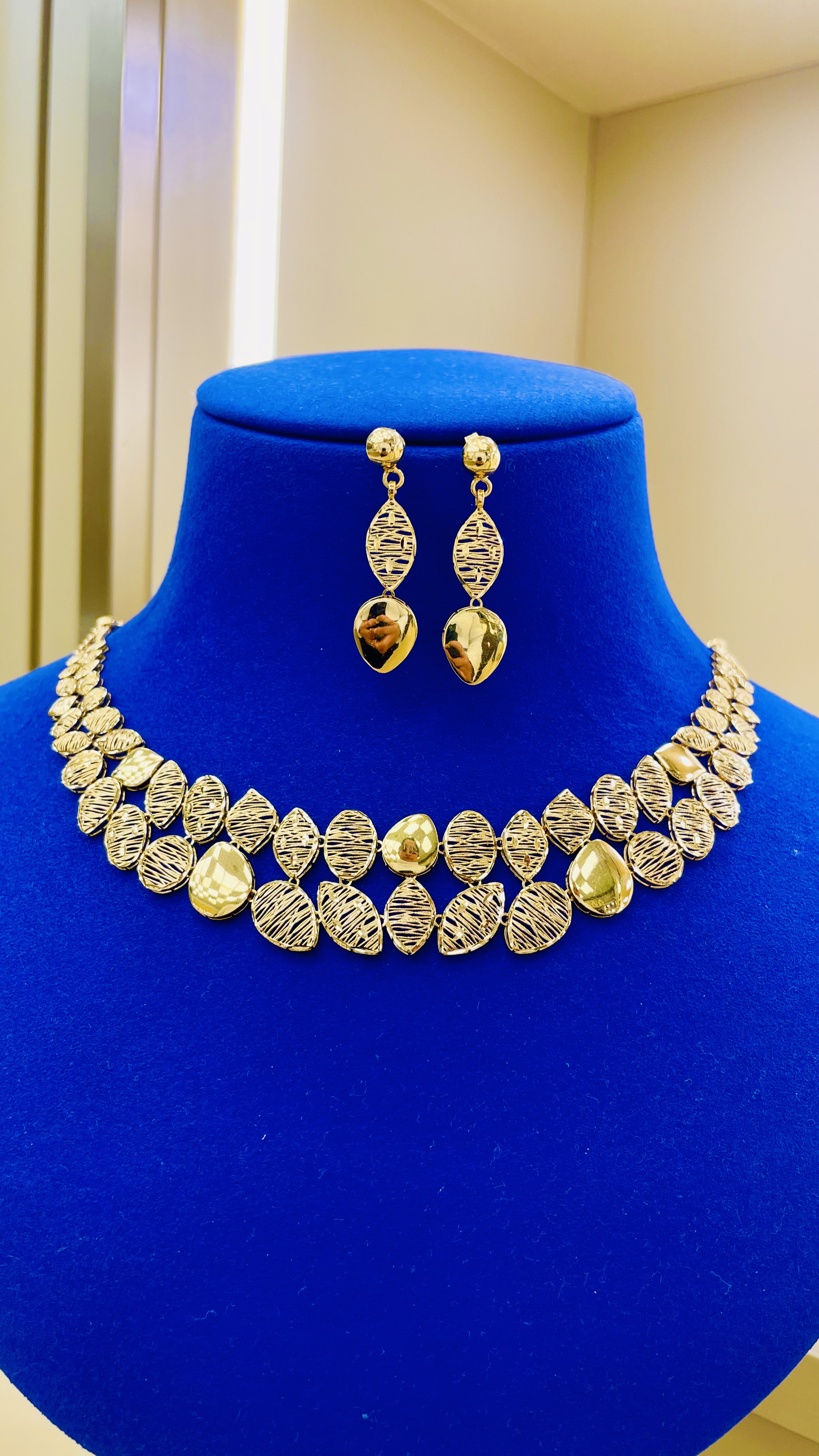 Women necklace 20.64 grams