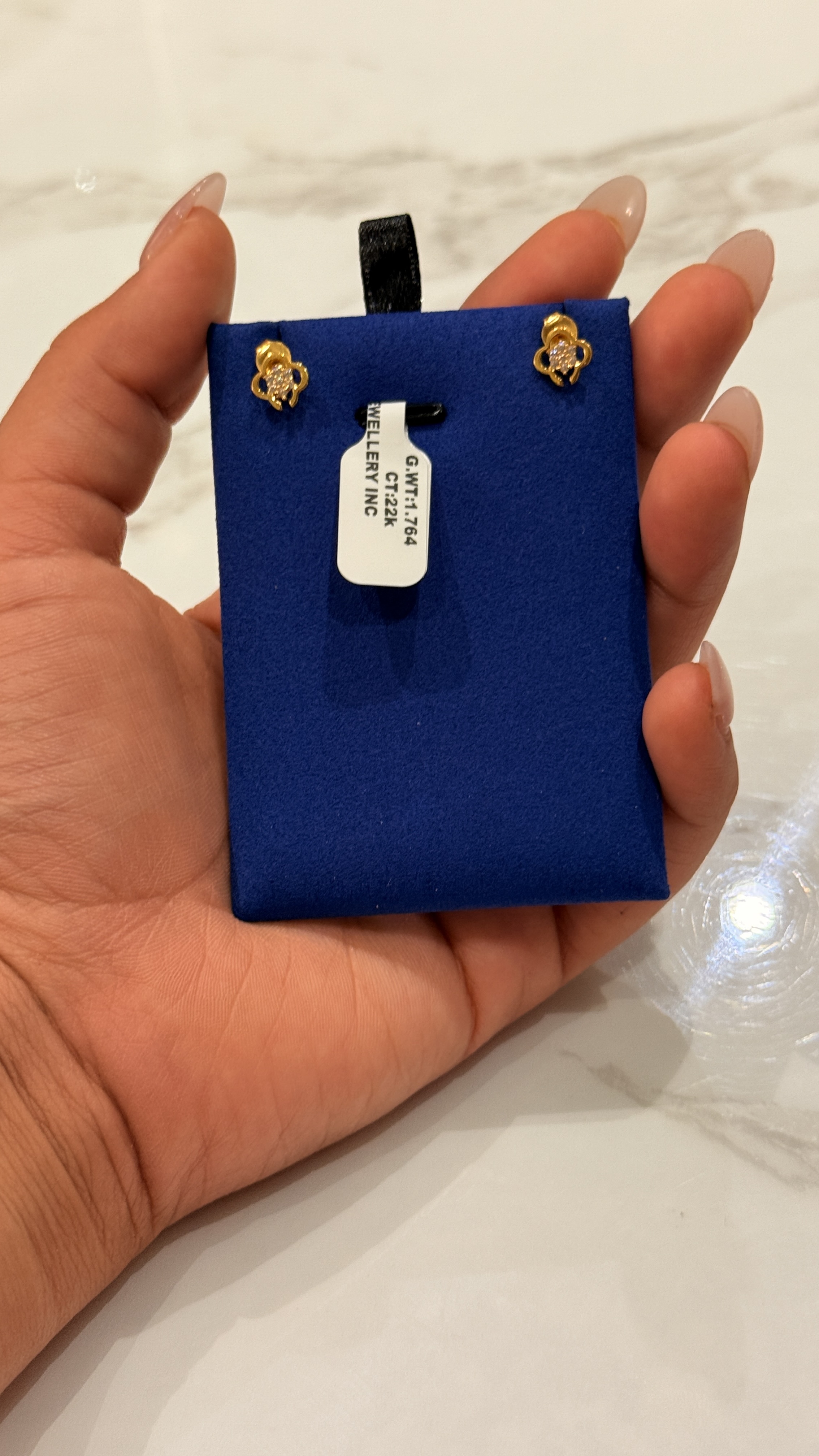 22k gold  studs1.764 g
