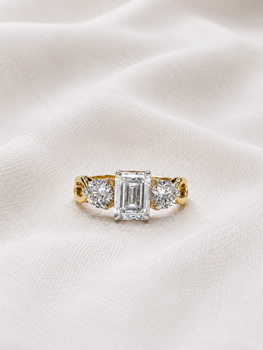 Emerald Diamond Ring