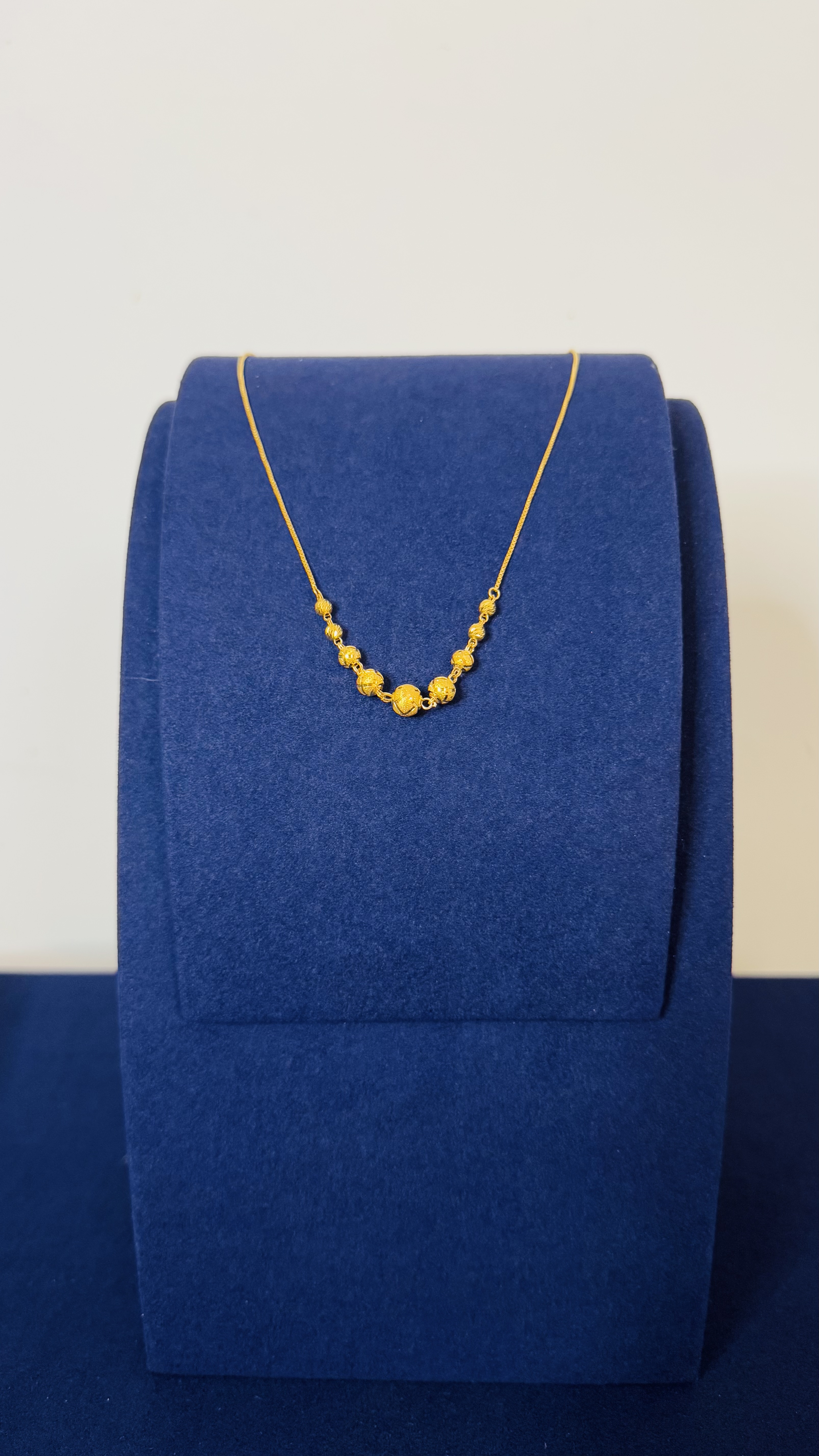 https://akirajewellery.com/product/Gold%20Beads%20Chain%206.47g