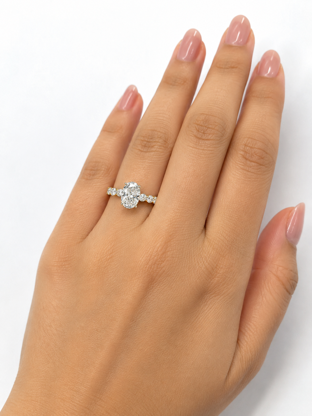 https://akirajewellery.com/product/Diamond%20Ring