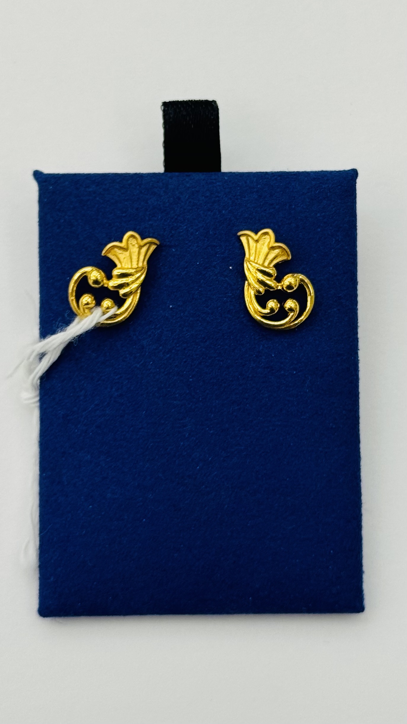 Women earrings 3.08