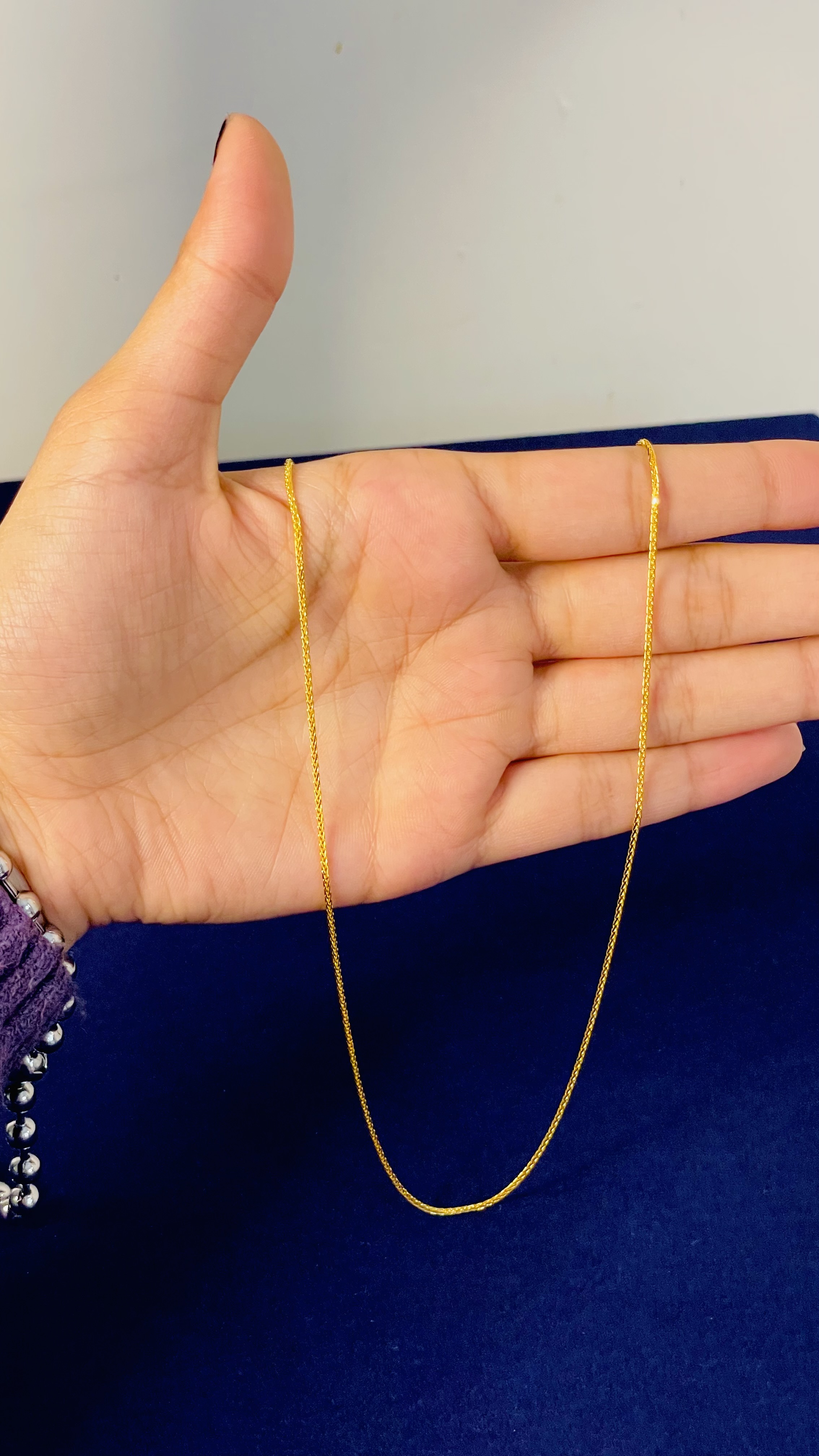 SIMPLE GOLD CHAIN