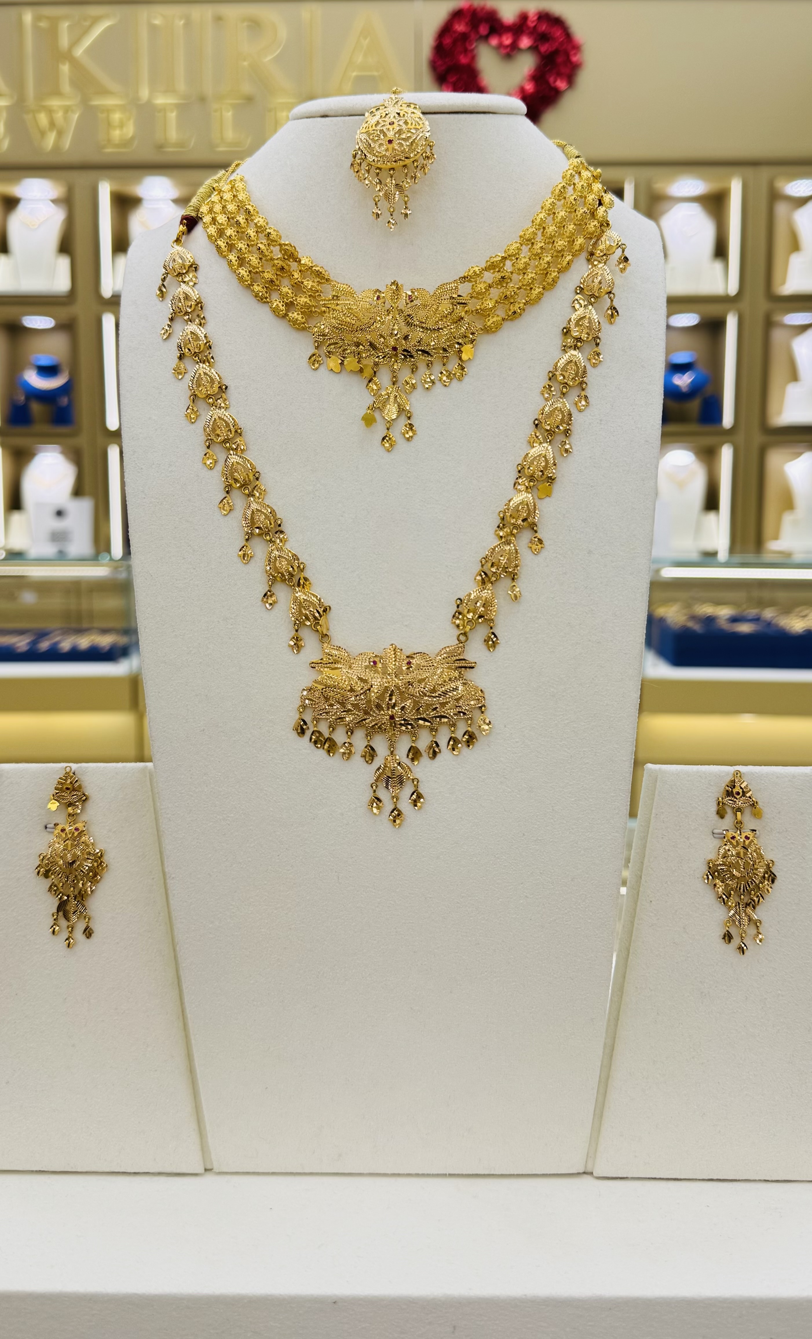 Women necklace 63.28