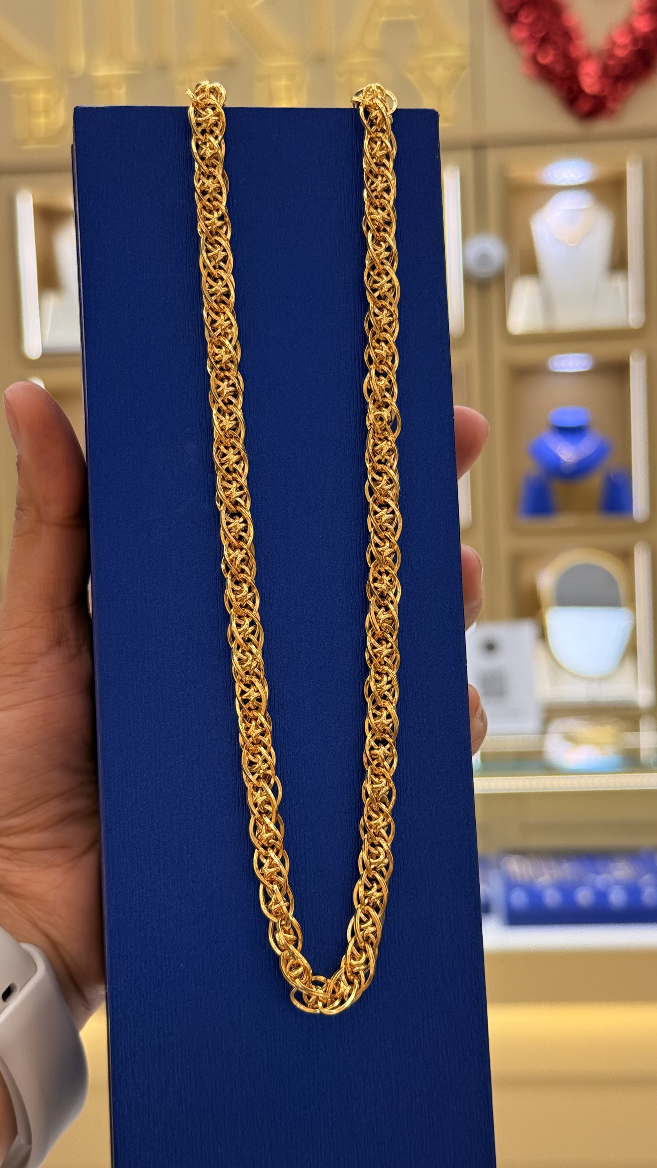 https://akirajewellery.com/product/Men%20chain%2028.06