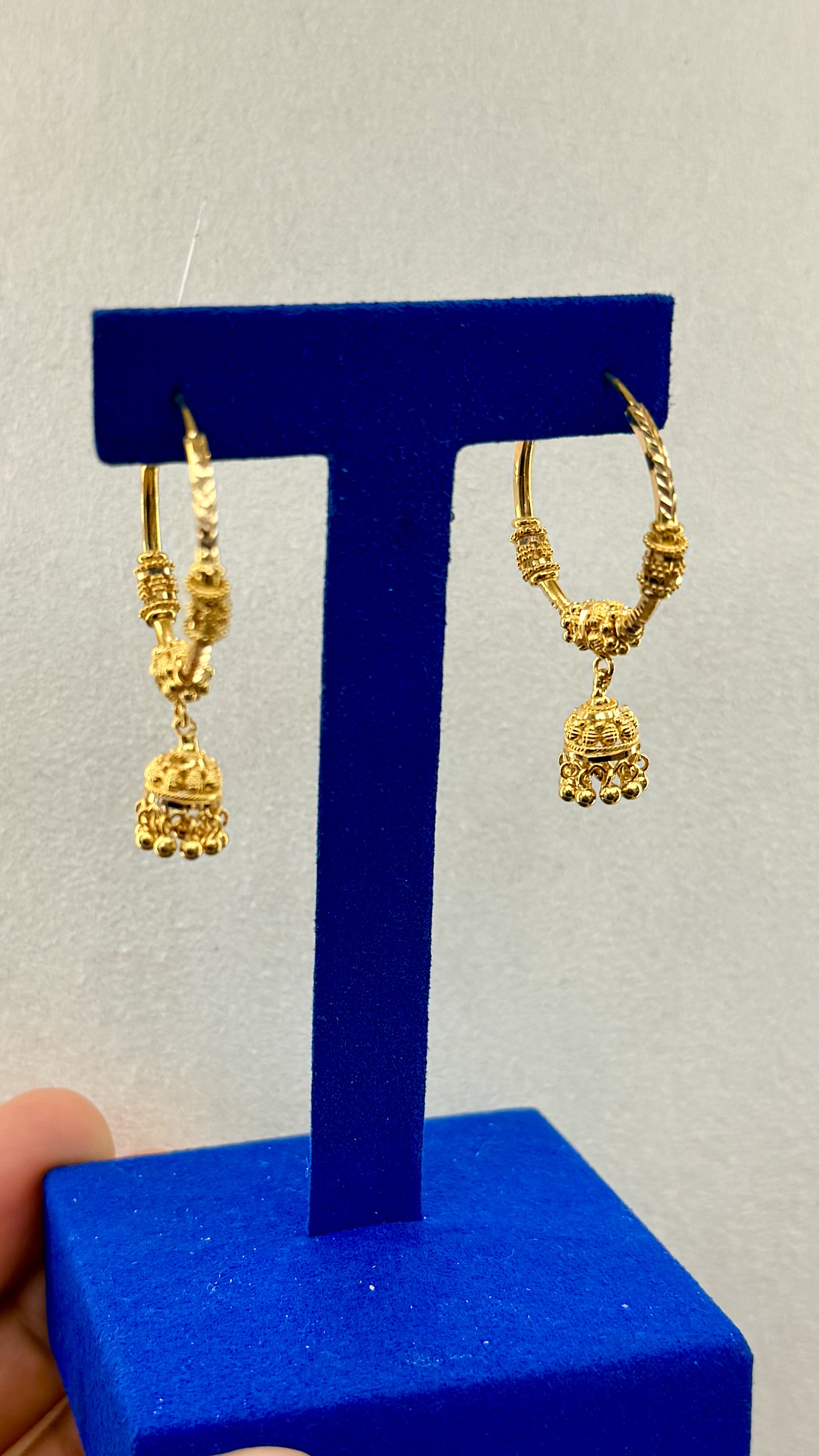 Women earrings 8.00 g