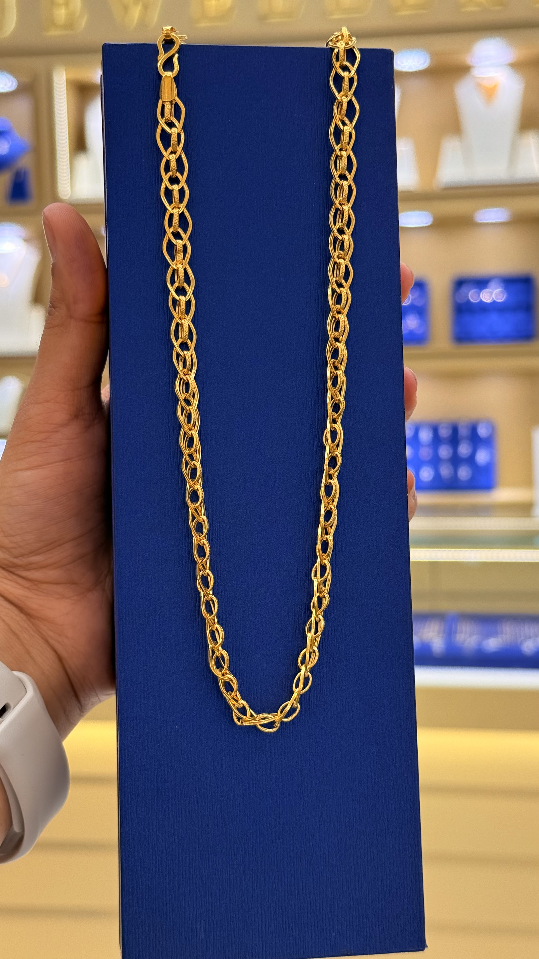 https://akirajewellery.com/product/Men%20chain%2011.78
