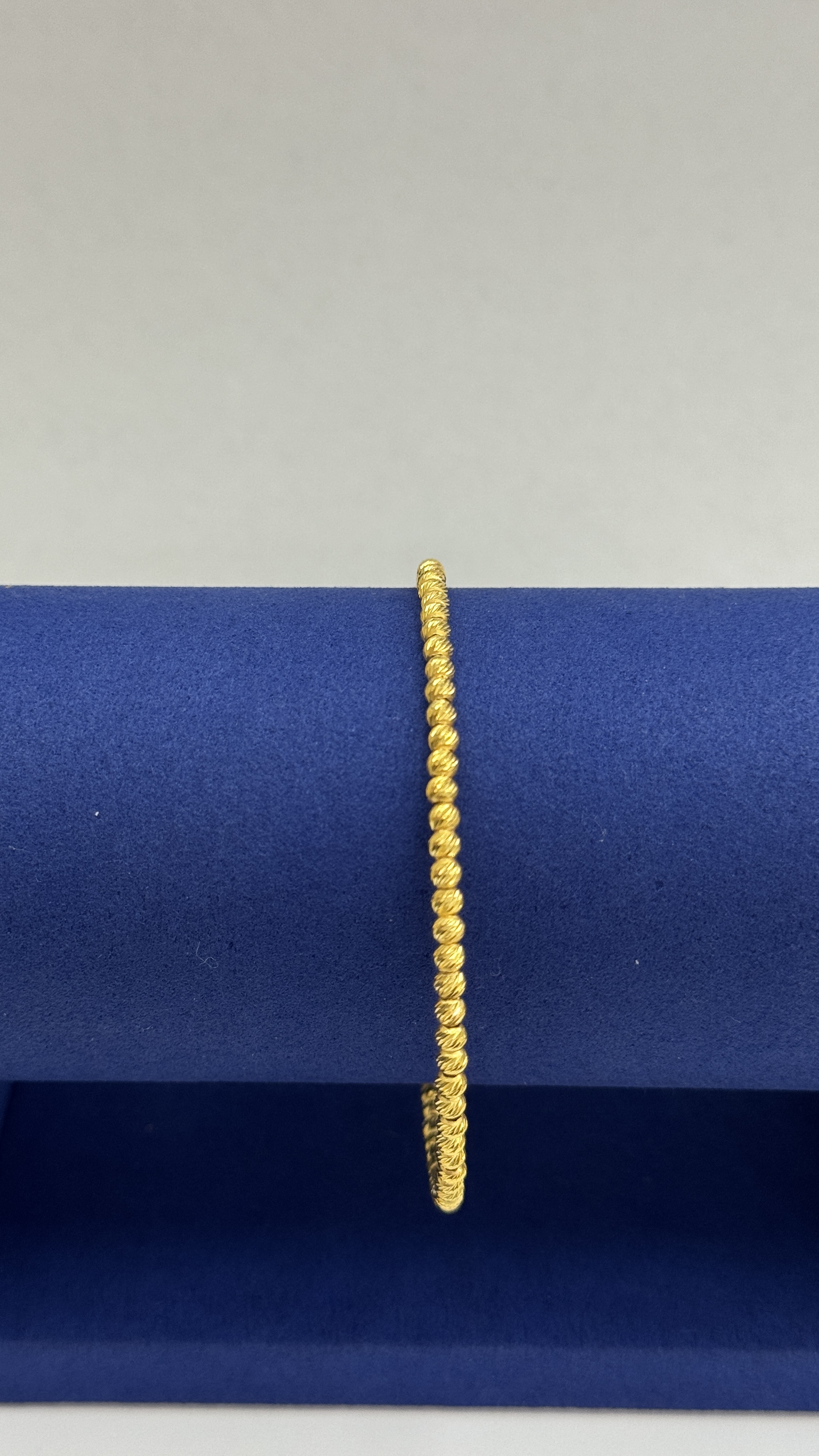 https://akirajewellery.com/product/Women%20bracelet%207.09g