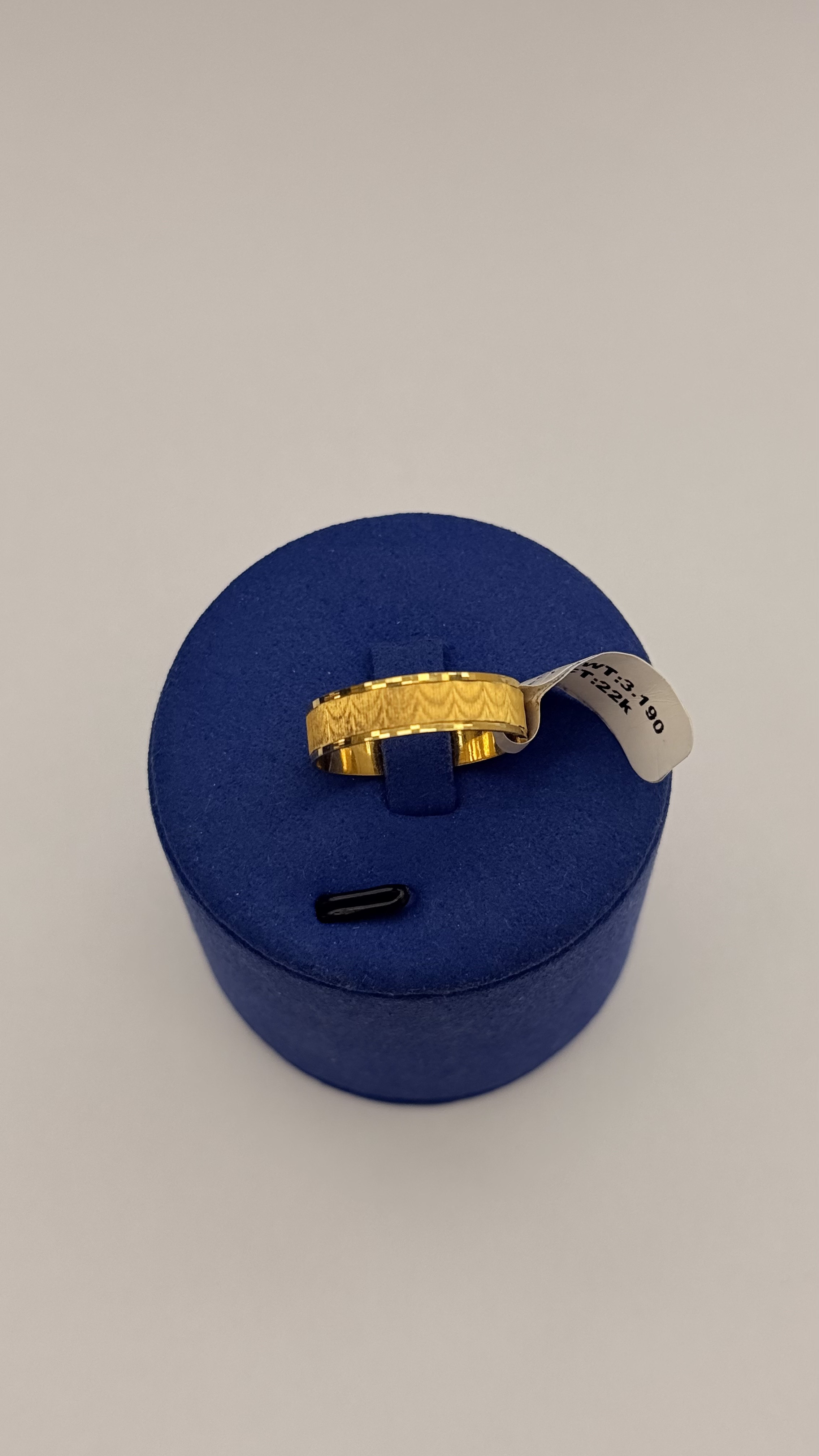 https://akirajewellery.com/product/Bands%203.19