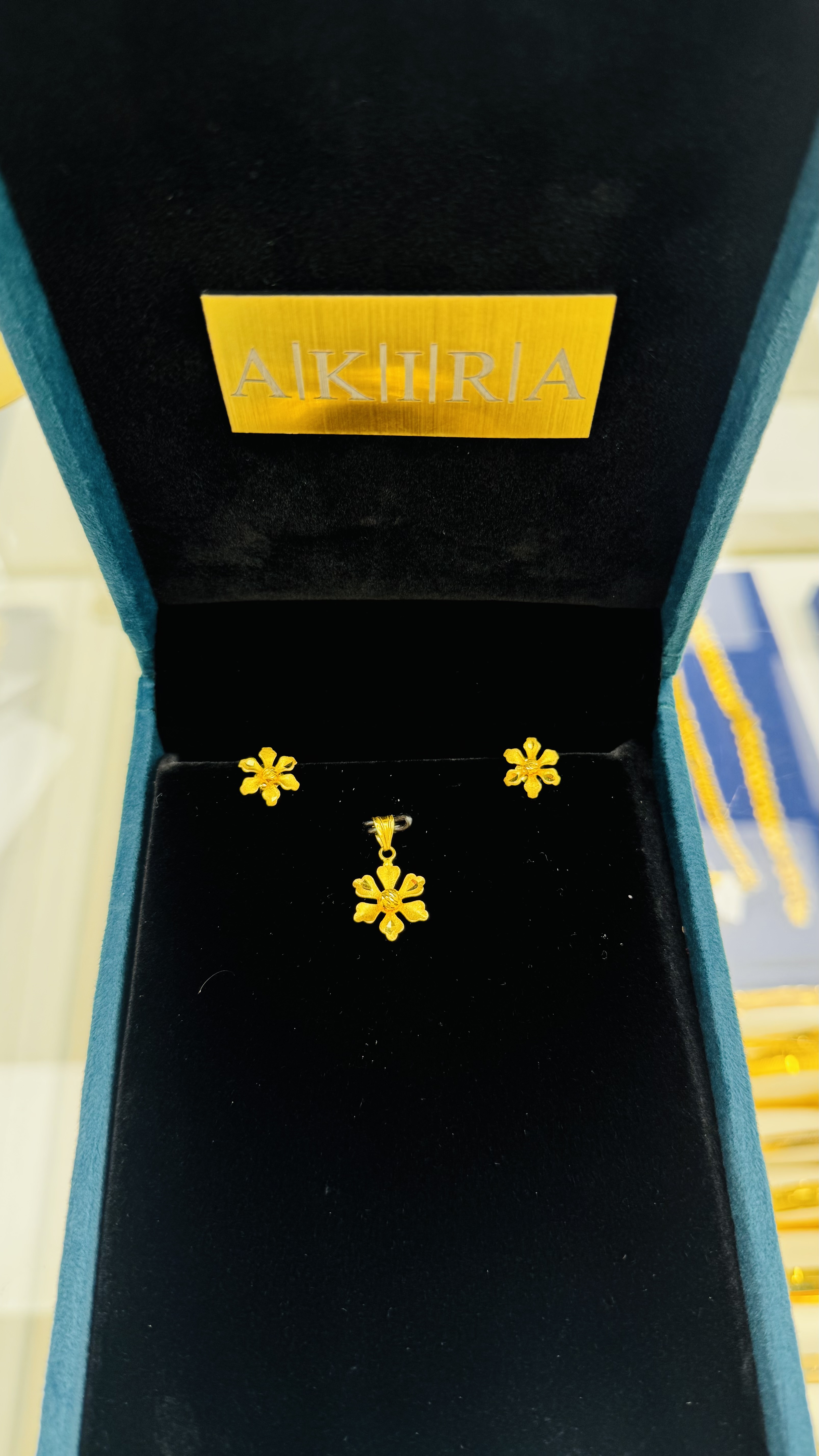 Women Pendant Set 3.10g