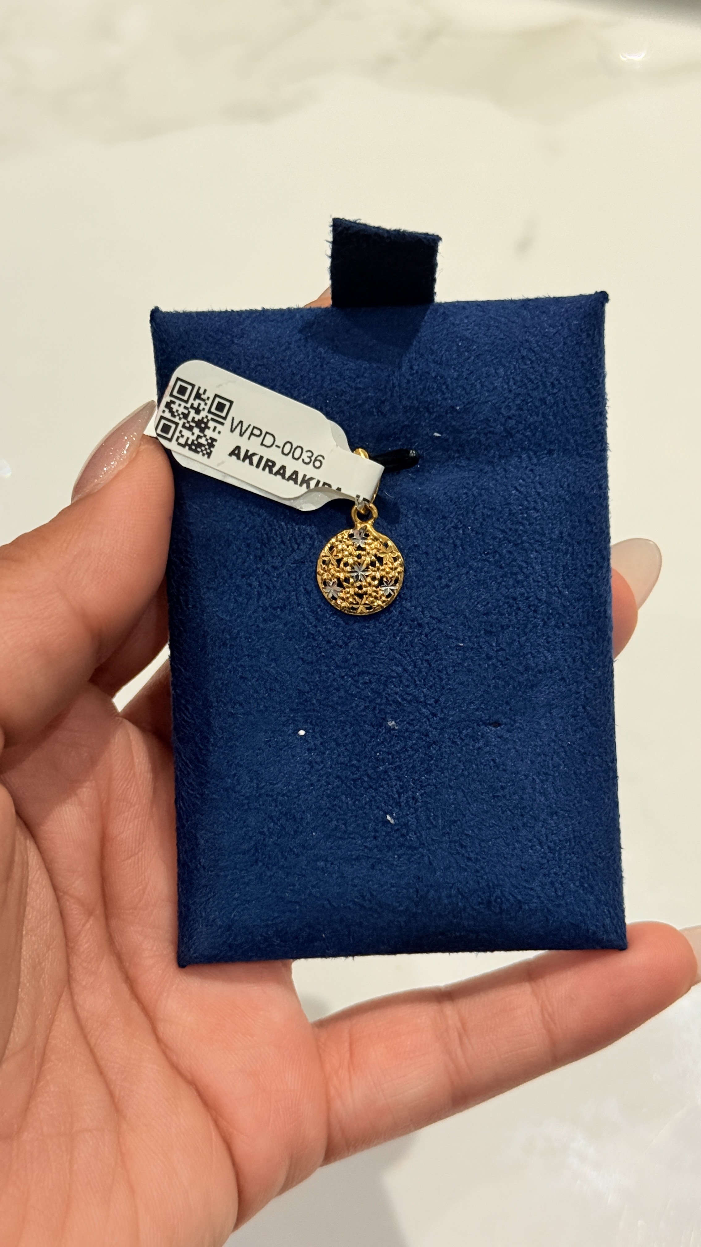 https://akirajewellery.com/product/22%20k%20gold%20pendant%20.866%20g