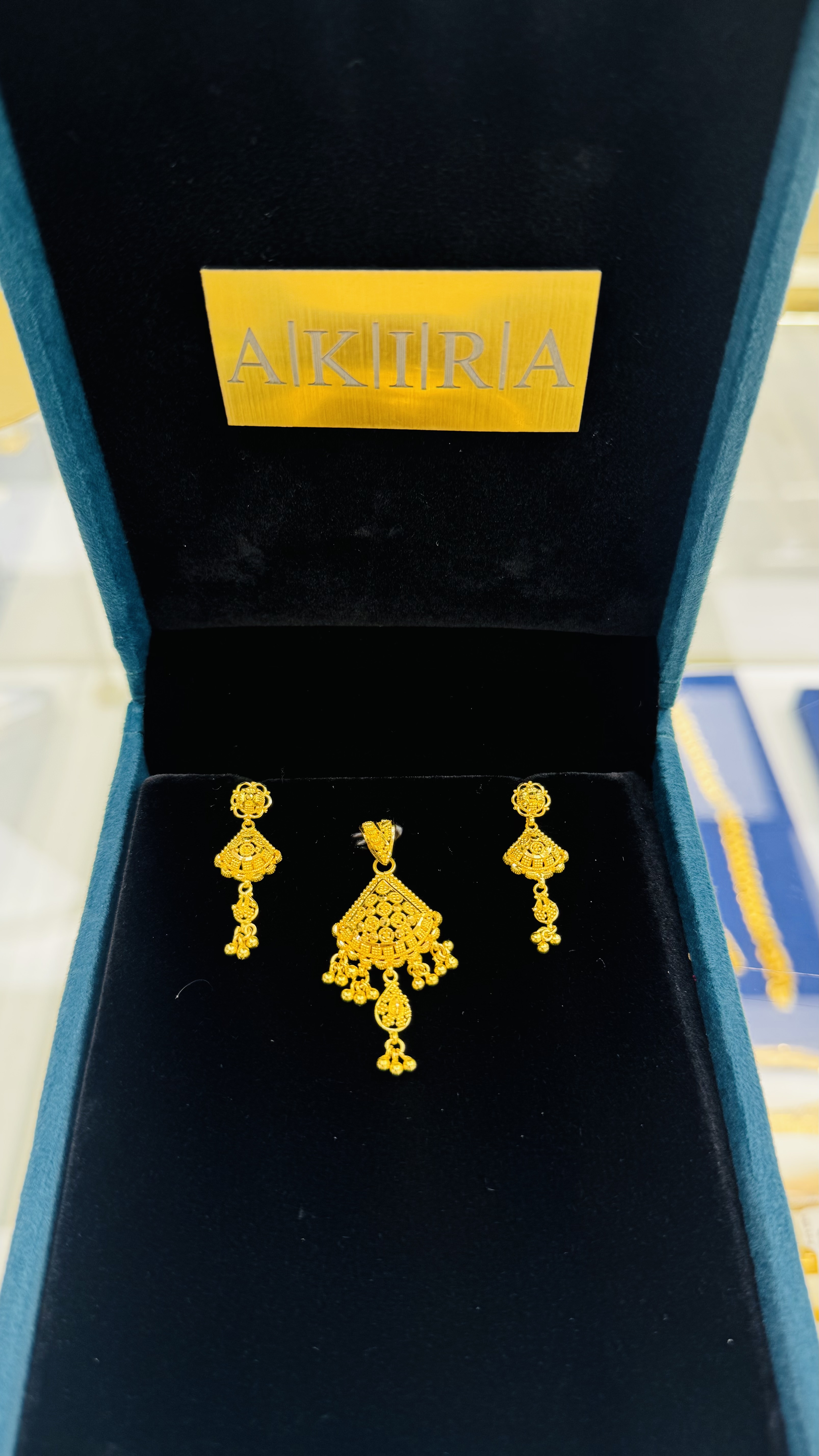 Women Pendant Set 8.67g