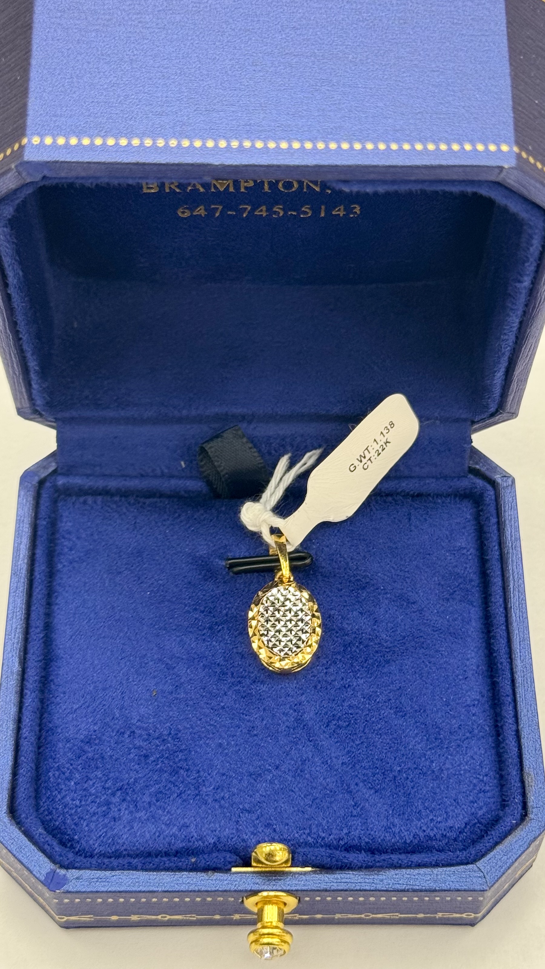 https://akirajewellery.com/product/Women%20Pendant%201.13g