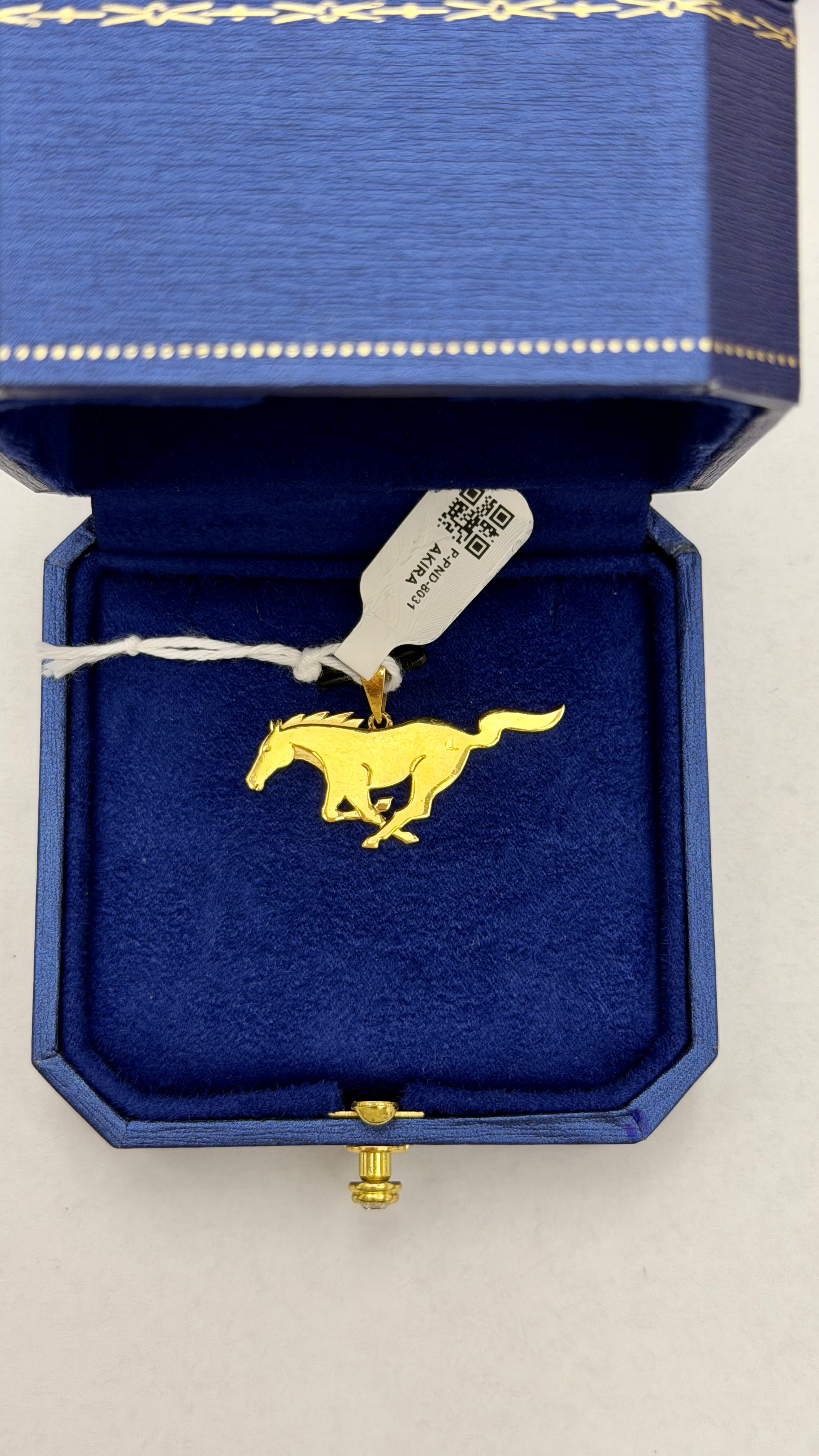 Men pendant4.353