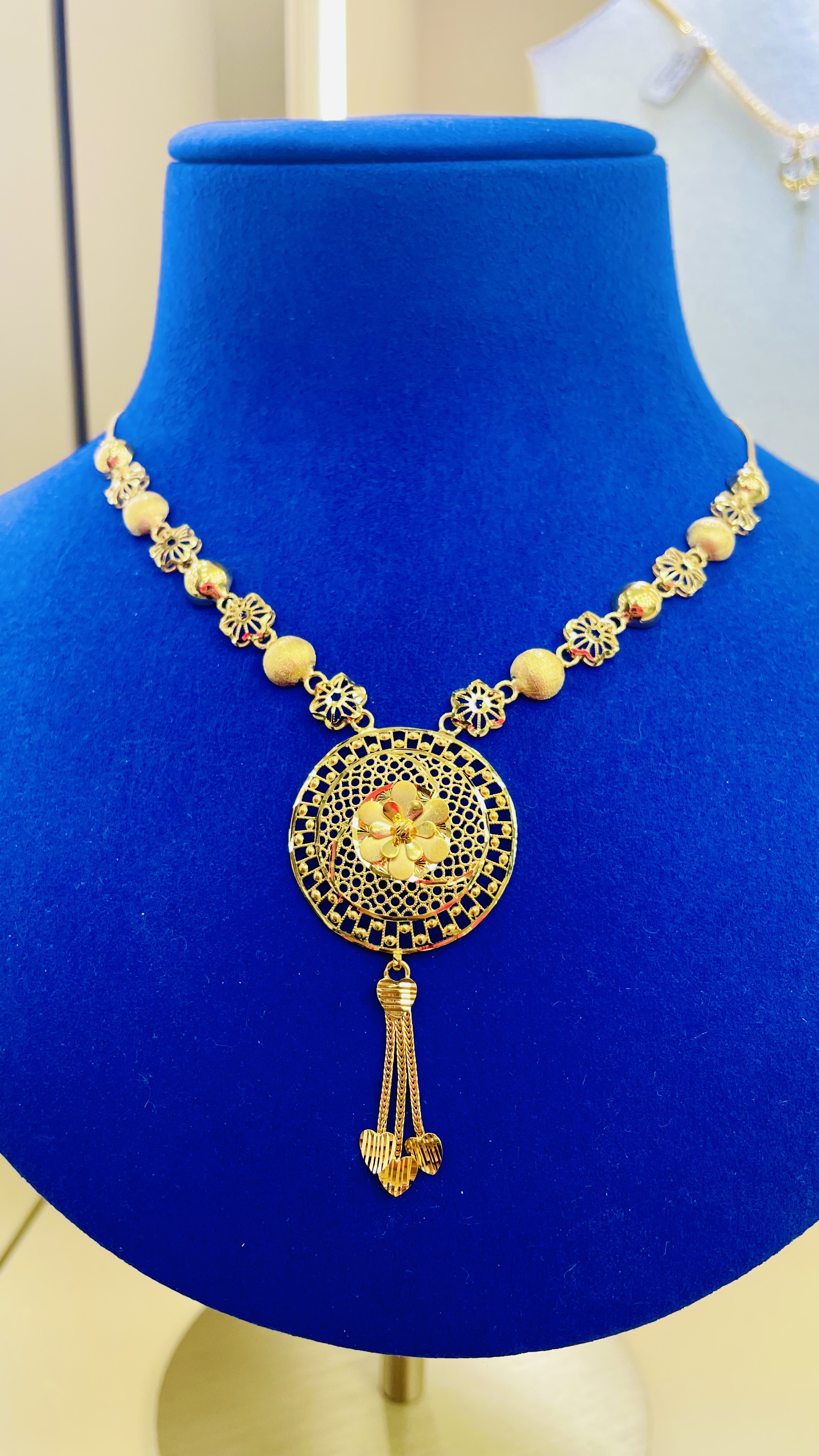 Women necklace 11.15 g