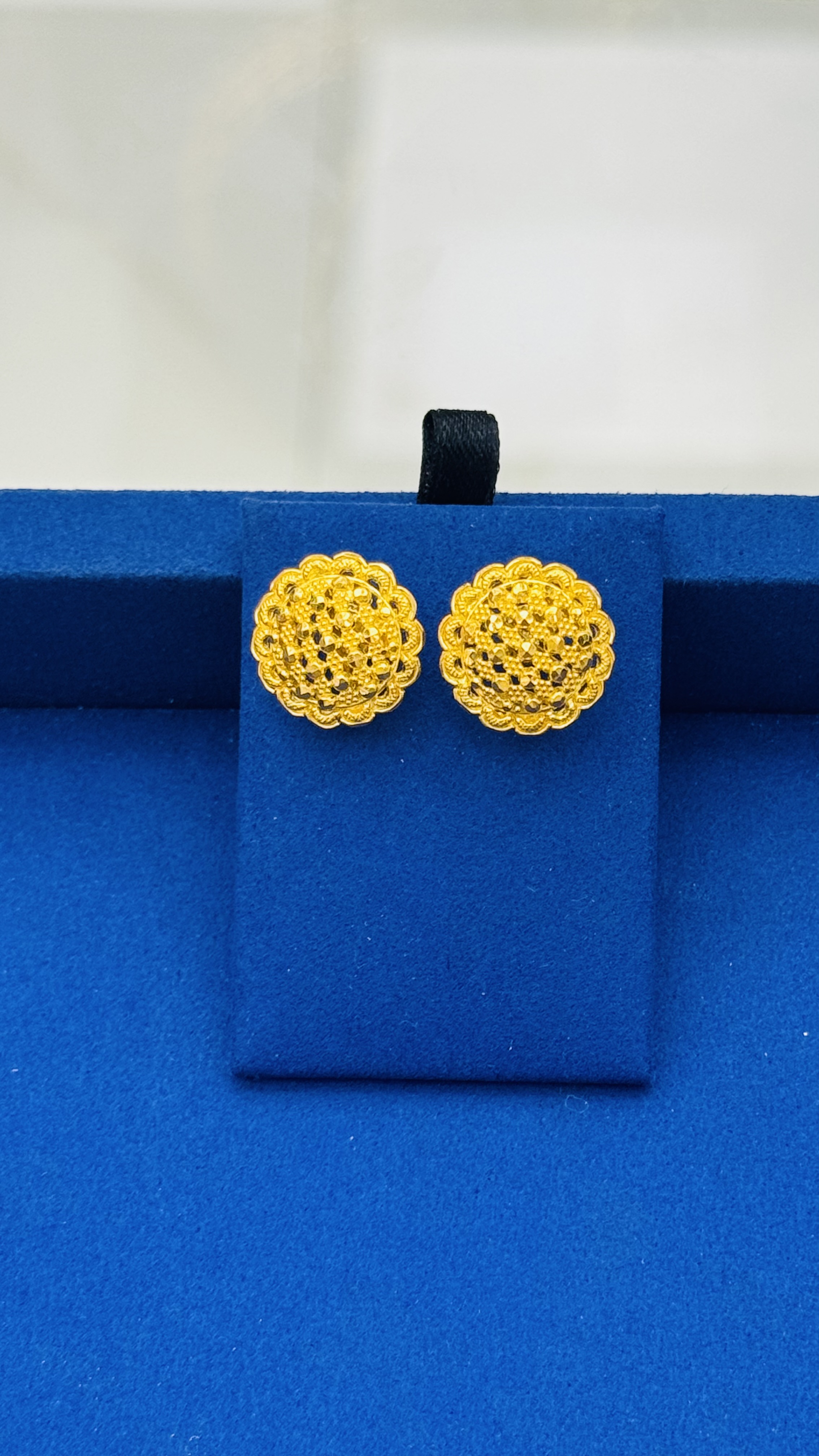 Women Studs 4.81g
